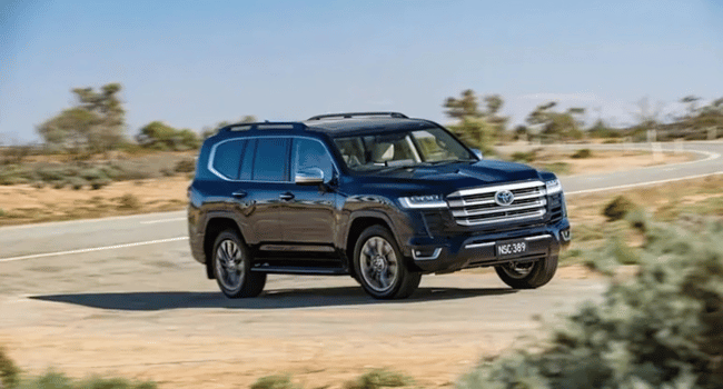 Toyota Land Cruiser 300 Hybrid